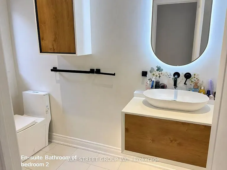 42 Fouracre Way #UPPER LEVEL — Photo 34