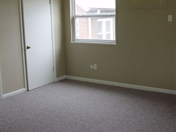 3rd image of 35 W 9th Ave APT 8