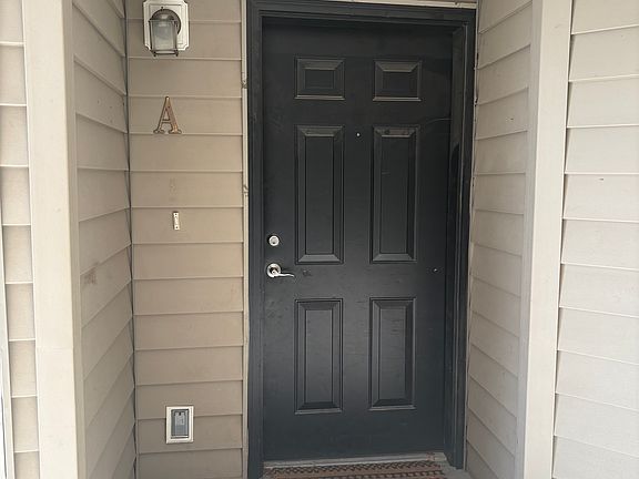 3rd image of 1488 Westbury Way