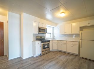 40 W 52nd St APT 1, Bayonne, NJ 07002