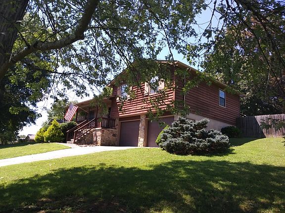 2nd image of 7427 Foxglove Ln