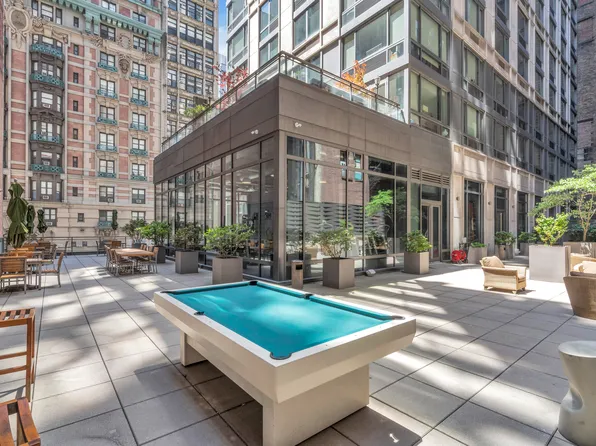 9 West 31st Street image 11 of 15