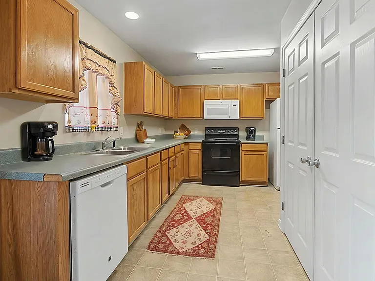 704 Big Twig Ln — Photo 5