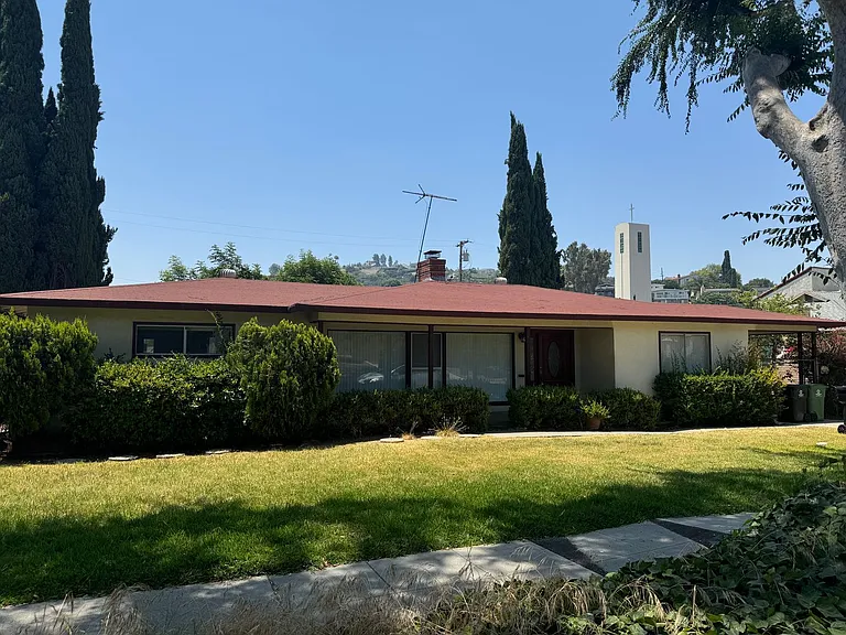 2028 Carlos St — Photo 7