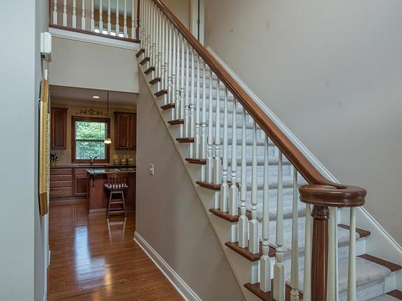 5th image of 7220 Sumption Dr