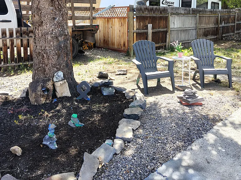 362 SE 10th St — Photo 3