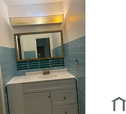 5 bed, 2600 sqft, $5,000 — Photo 1