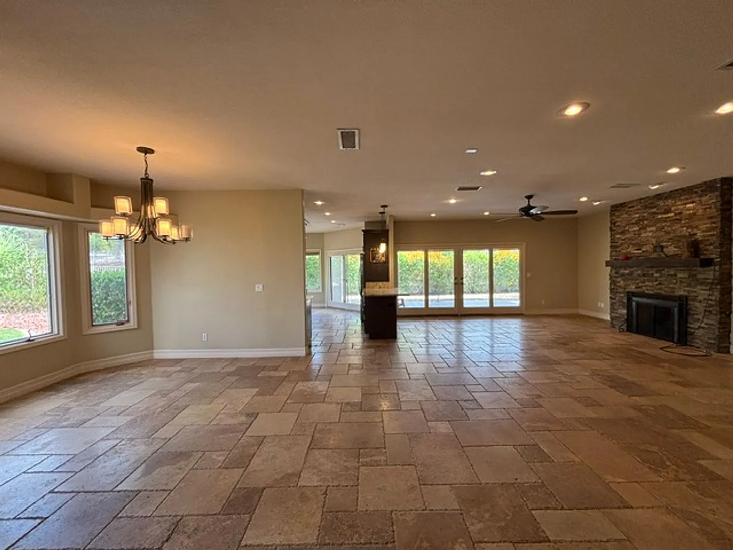 3 Bedroom - 2 Bath London Greens Community — Photo 3