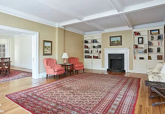 2nd image of 901 Lexington Ave APT 3N