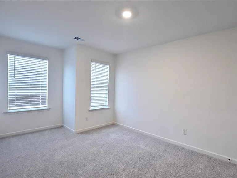 140 Star Ct — Photo 11