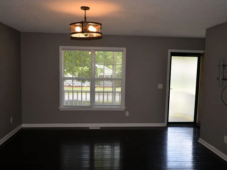 1715 Rainbow Dr — Photo 19