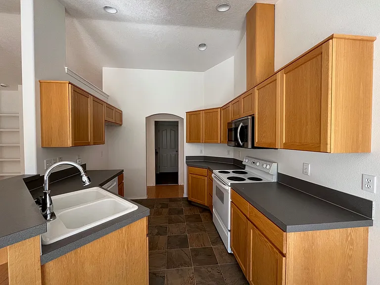 11917 W Lewisburg Ct — Photo 11