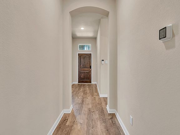 4th image of 2202 Horatio St