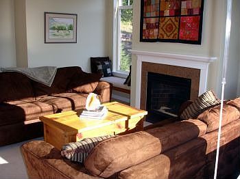 2nd image of 3500 E Lake Sammamish Pkwy SE #301