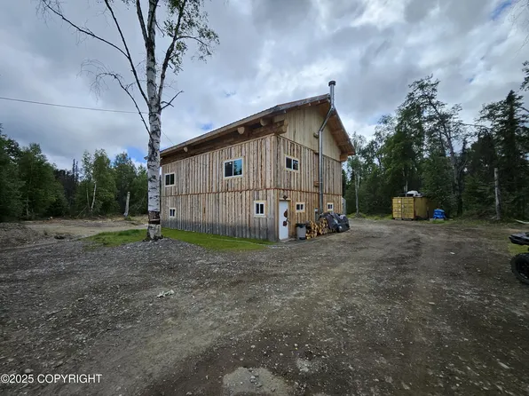 15882 E Willow Cir, Talkeetna, AK 99676