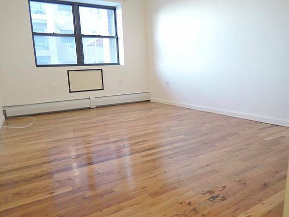5th image of 31-03 Newtown Ave #3R