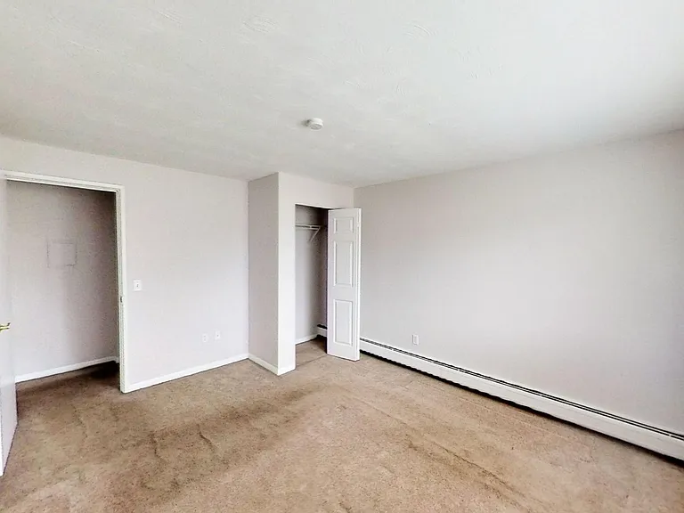 Hickory Manor — Photo 10