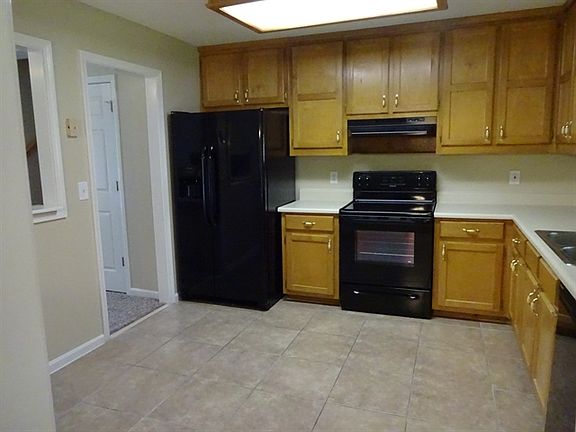 4th image of 2930 Williams Farm Dr
