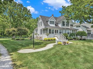 1520 S Channel Dr, Harsens Island, MI