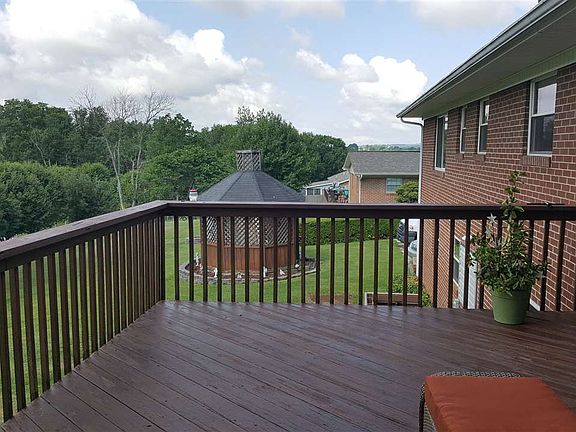 4th image of 4388 Brockland Dr