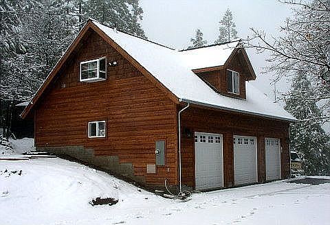 3 Car garage with 700 ft studio, deck, full bath and kitchenette