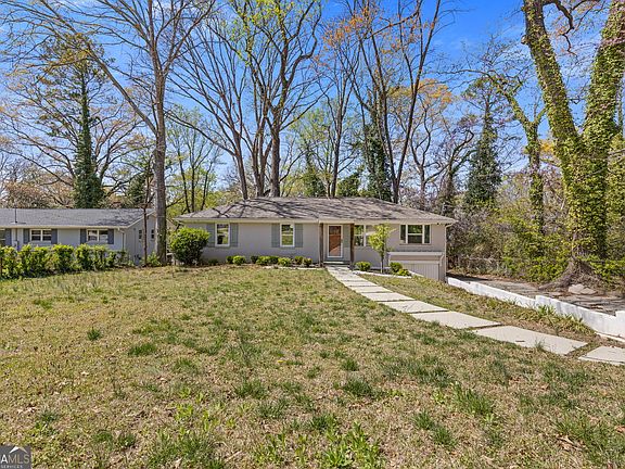 3rd image of 2779 Horse Shoe Dr