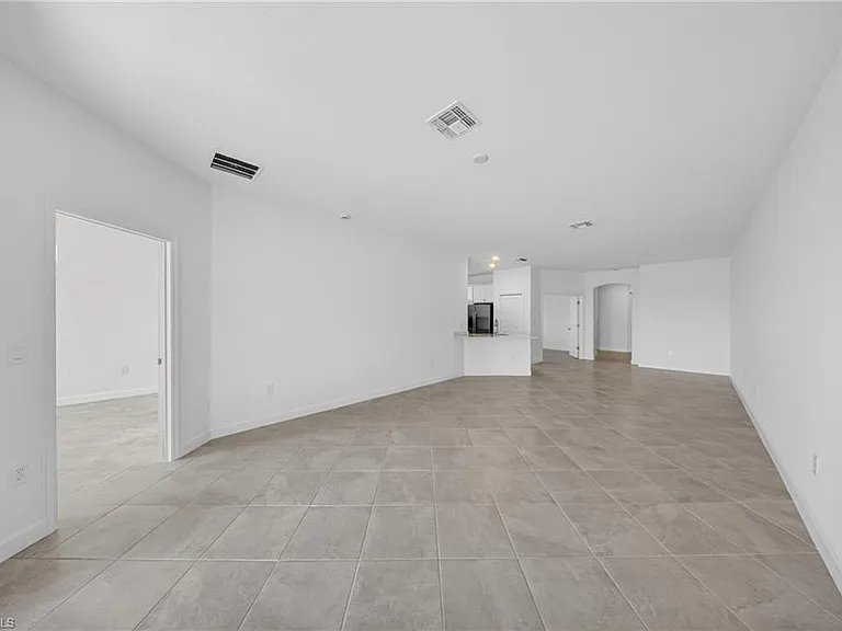 20559 Hazelnut Ct S — Photo 8