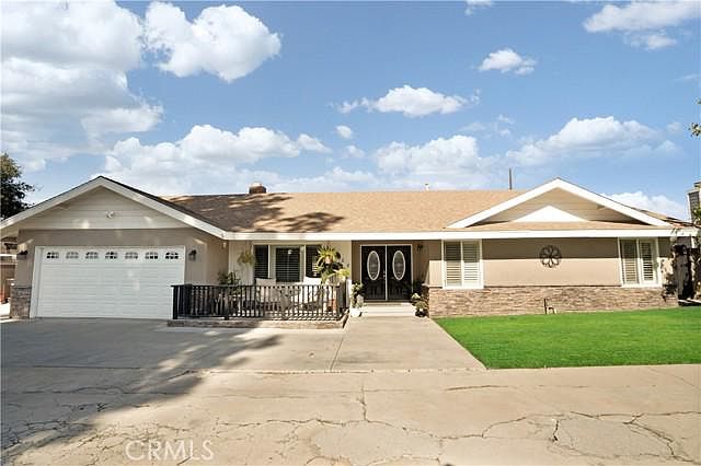 1st image of 4328 N Lyman Ave