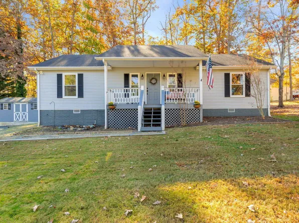 16 Windy Way, Palmyra, VA 22963