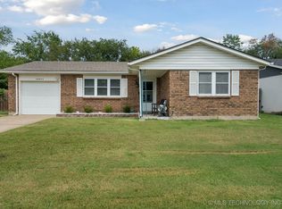 10821 E 33rd Pl, Tulsa, OK 74146