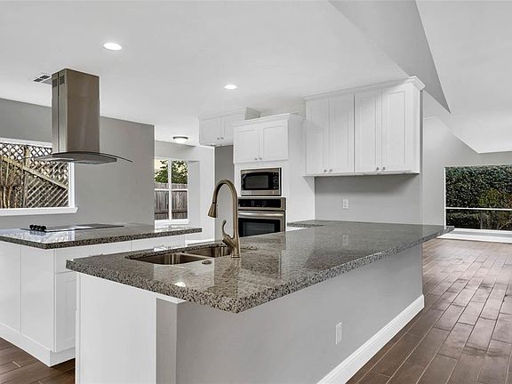 2nd image of 1011 Stoney Hill Dr