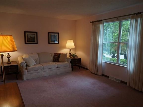 2nd image of 275 Scott Alan Dr