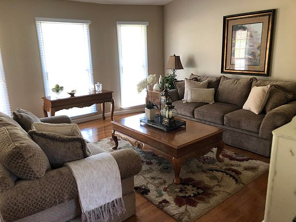 5th image of 3816 Thornton Dr