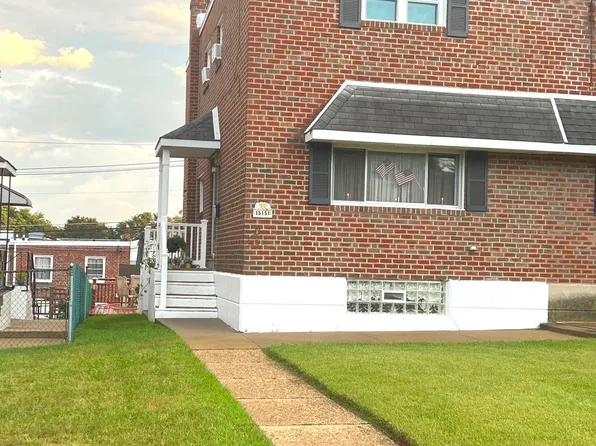 15151 Endicott St, Philadelphia, PA 19116