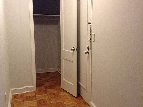 2nd image of 1726 N Quinn St APT 307