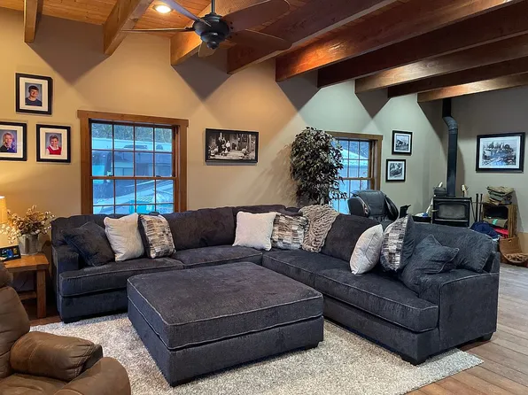 237718 Highway 101, Port Angeles, WA 98363