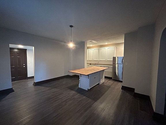 4th image of 534 Buckeye St