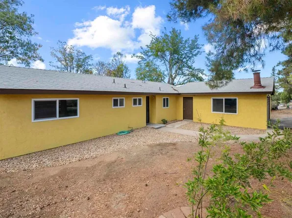 1121 11th St, Ramona, CA 92065