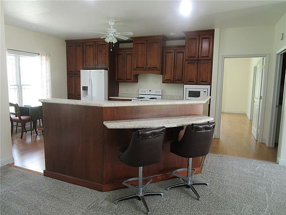 5th image of 711 Panther Dr