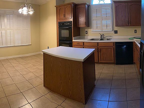 3rd image of 6418 Renee Dr