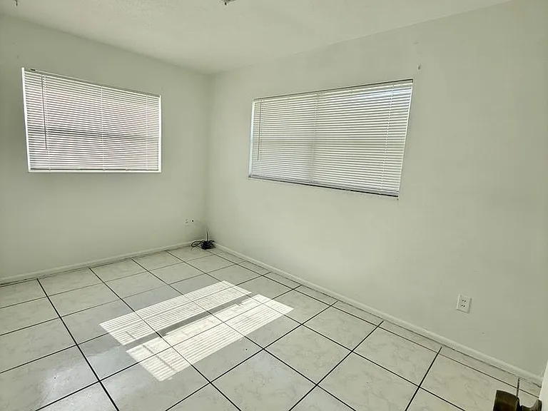 1109 Marlowe Ave — Photo 4