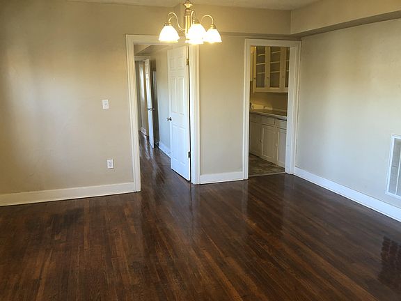 3rd image of 4009 Charlotte St #40092N
