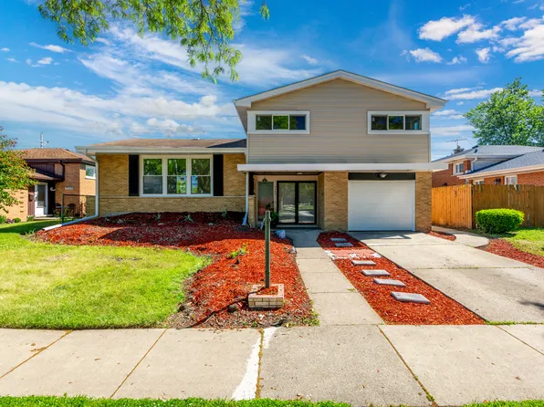 7745 Beckwith Rd, Morton Grove, IL 60053