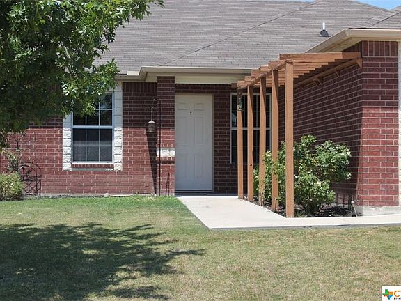3rd image of 204 McFaddan Ln