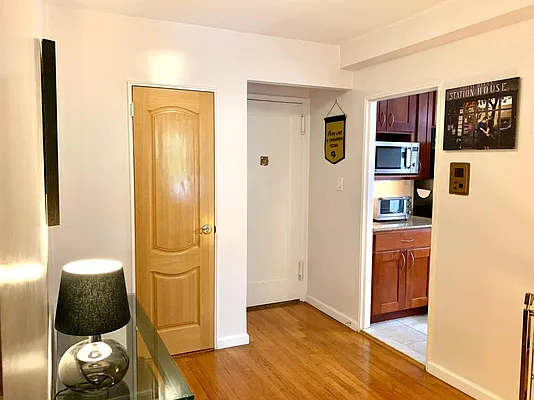 Sold by Real Direct | media 13