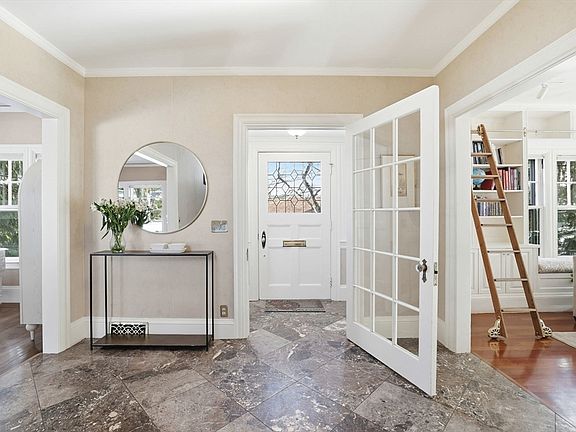 2nd image of 43 Druce St