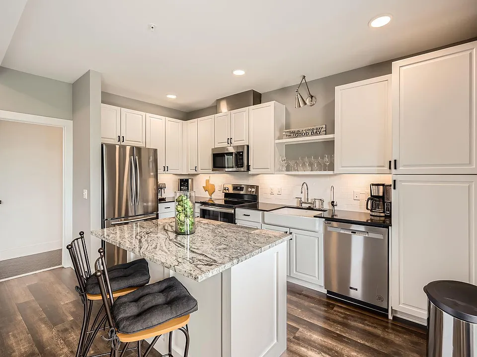 4704 Sunset Trl #1205