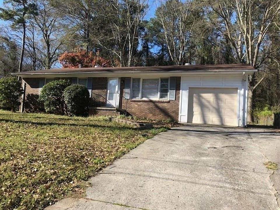 2nd image of 465 Pinecrest Dr