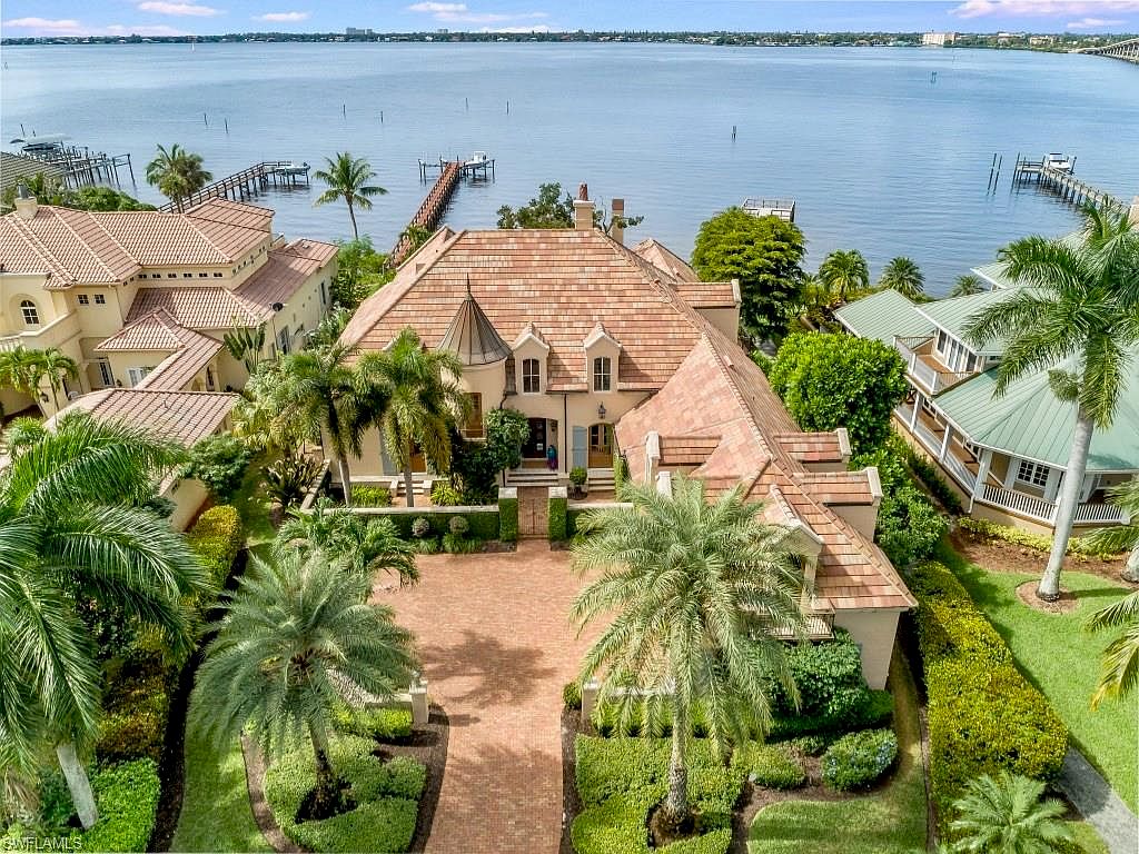 10070 Magnolia Pointe, Fort Myers, FL 33919 Zillow