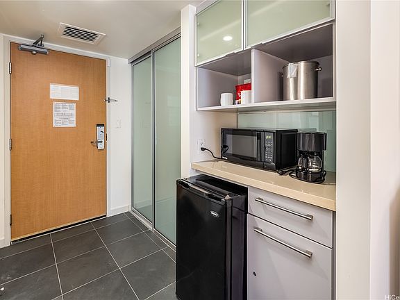 3rd image of 410 Atkinson Dr #839